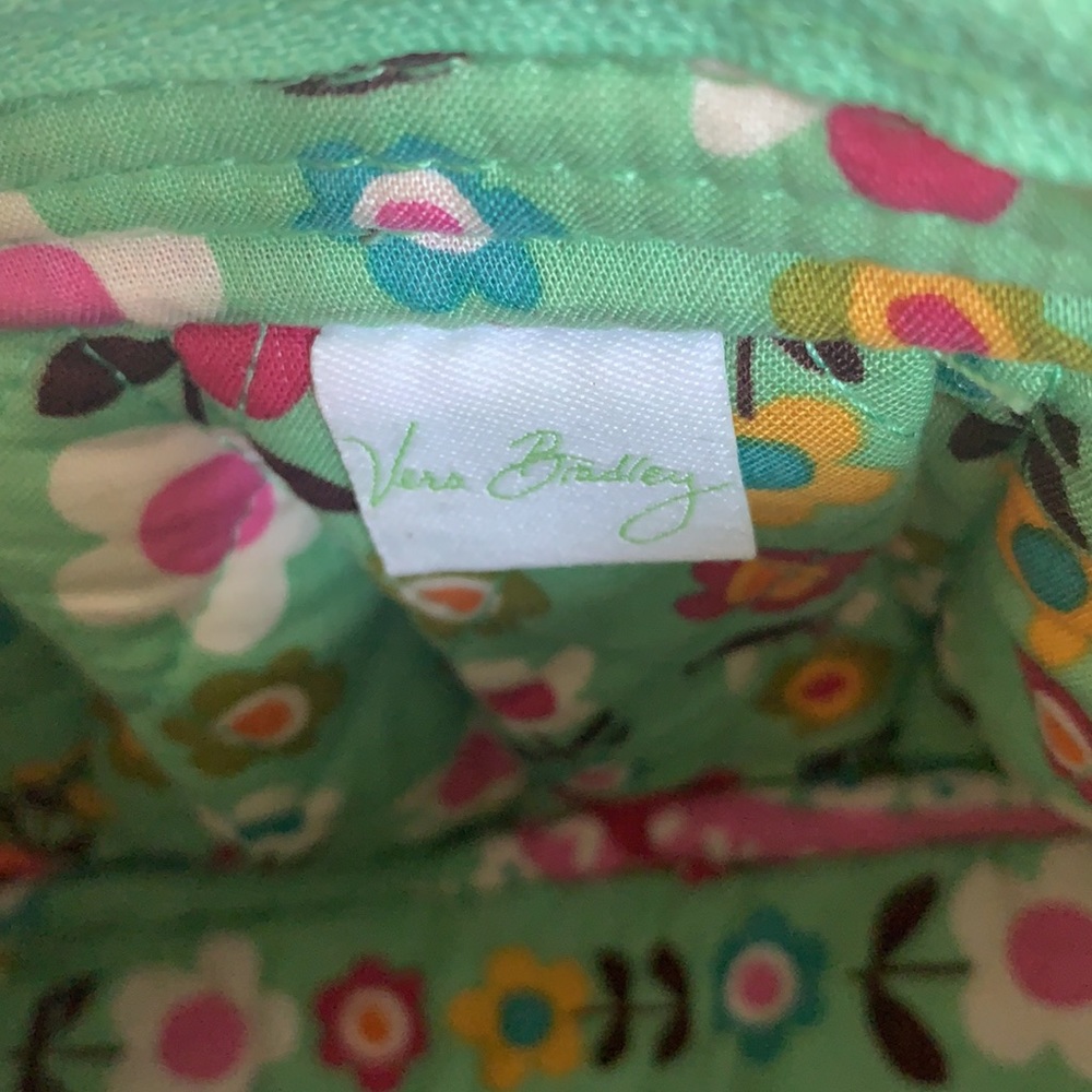 Vera Bradley adjustable strap crossbody - Picture 5 of 6